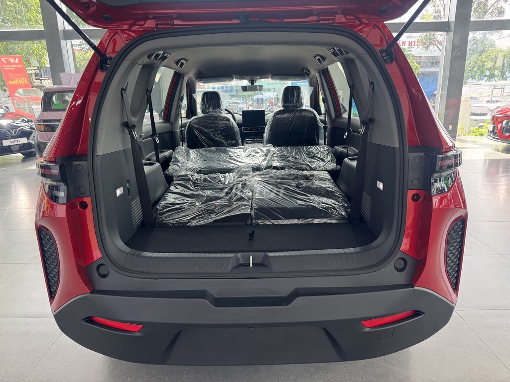 LlMO GREEN, 7 chỗ, có SẴN XE, xuất hoá đơn liền. Mua bán Ô tô tại Quận Bình Tân Tp Hồ Chí Minh được đăng bởi VÕ LONG HẢI VinFast Chevrolet hình 14