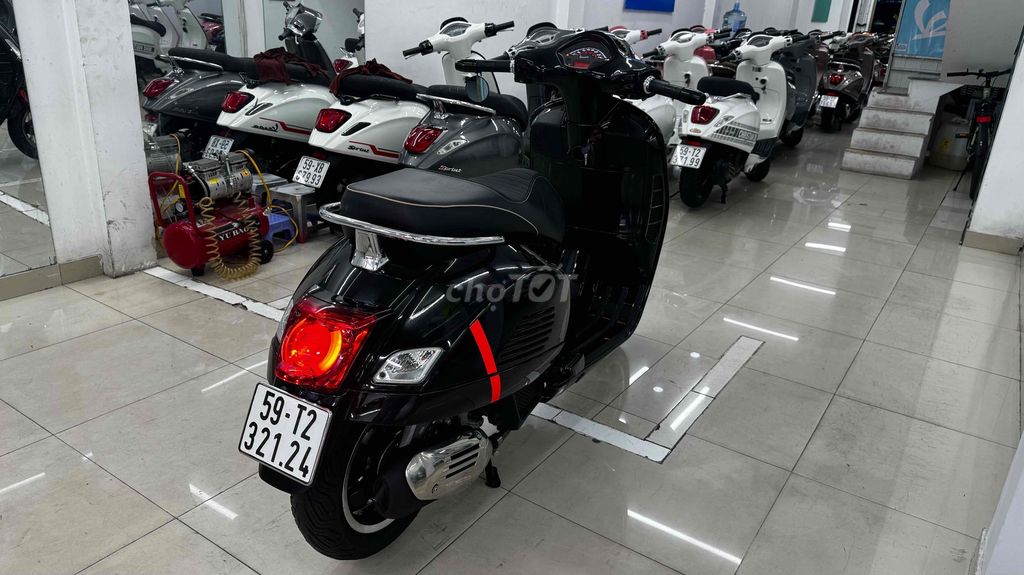 Vespa Gts 150 mẫu mới chính chủ BS Quận 1. Mua bán Xe máy tại Quận Phú Nhuận Tp Hồ Chí Minh được đăng bởi VESPA  PIAGGIO BẢO HƯNG Vespa cũ trả góp  hình 17