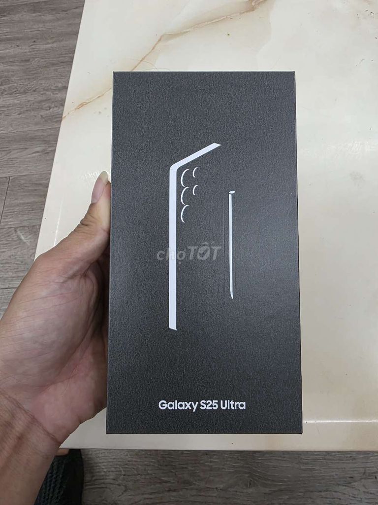 Samsung Galaxy S25 Ultra Vàng Hồng Mới. Mua bán Điện thoại tại Quận Nam Từ Liêm Hà Nội được đăng bởi Quang Đặng hình 1
