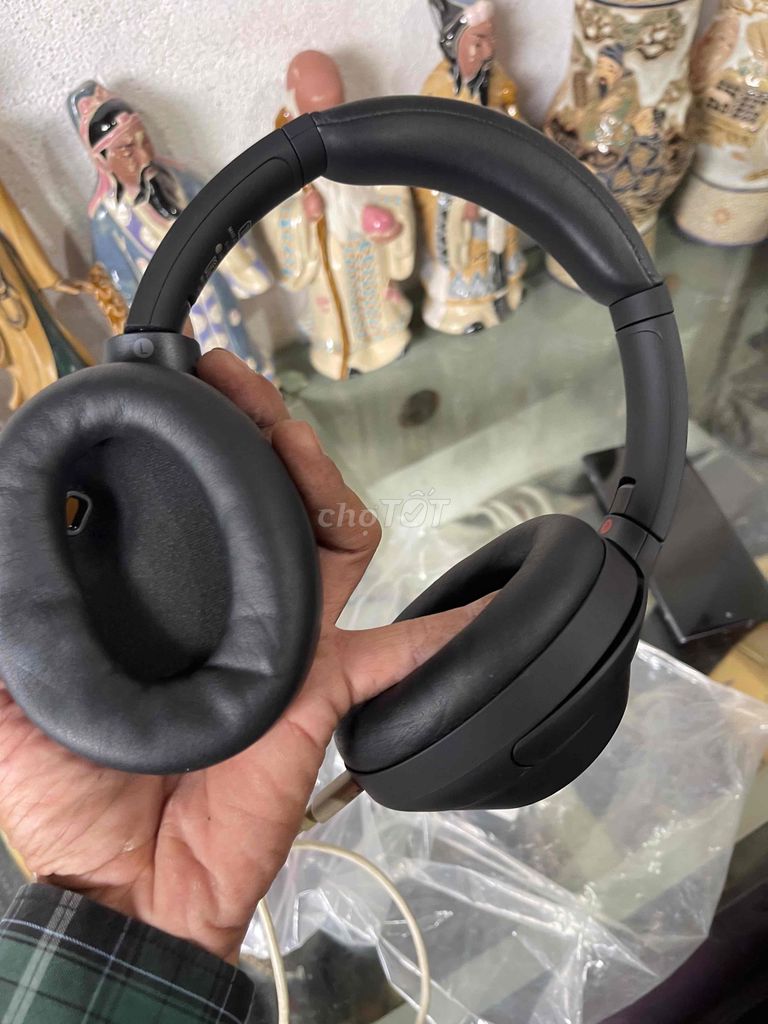 Tai nghe Bluetooth Sony WH-1000XM4 Đen. Mua bán Thiết bị đeo thông minh tại Quận Tân Phú Tp Hồ Chí Minh được đăng bởi thế giới đồ cũ thanh lý hình 1