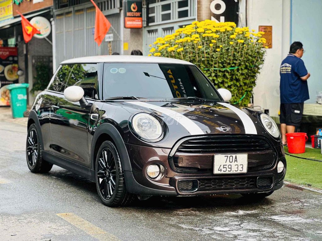 MINI Cooper 2 door model 2016