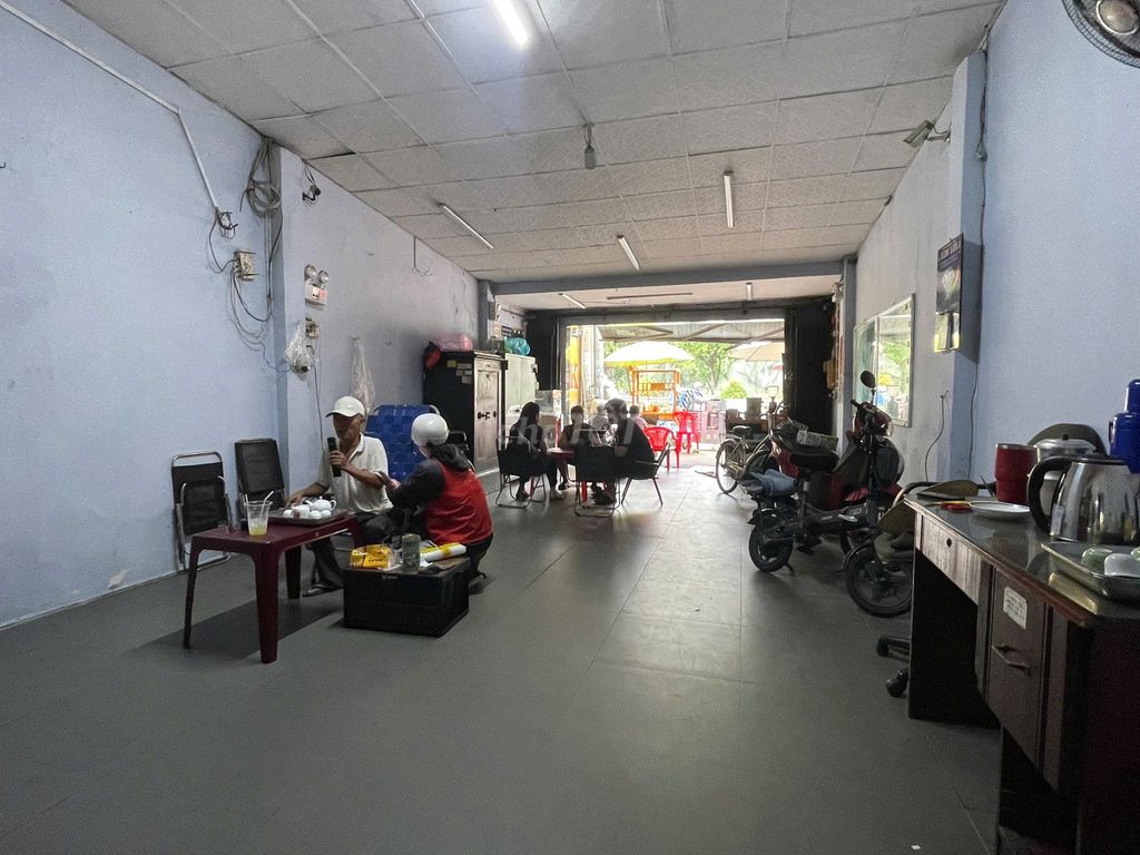 Nhà mặt tiền chợ Nam Cao DT 183m , kịnh doanh tốt, giá tốt