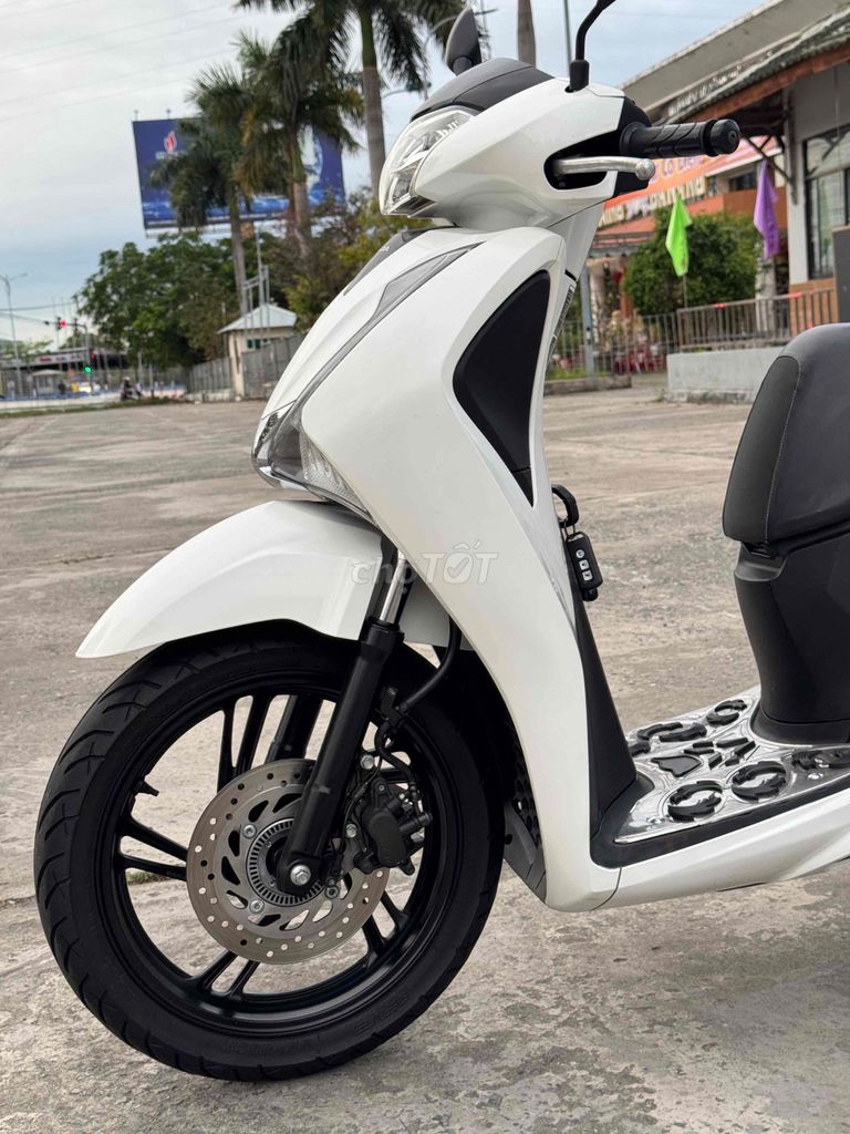 Hon Da SH 150 phanh abs . Hỗ trợ trả góp. Mua bán Xe máy tại Quận Cẩm Lệ Đà Nẵng được đăng bởi Duc Tran  hình 3