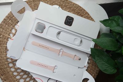 Apple Watch SE 40mm Gold GPS - Fullbox đủ đồ zin. Mua bán Thiết bị đeo thông minh tại Quận Thanh Khê Đà Nẵng được đăng bởi Apple Watch Fullbox 