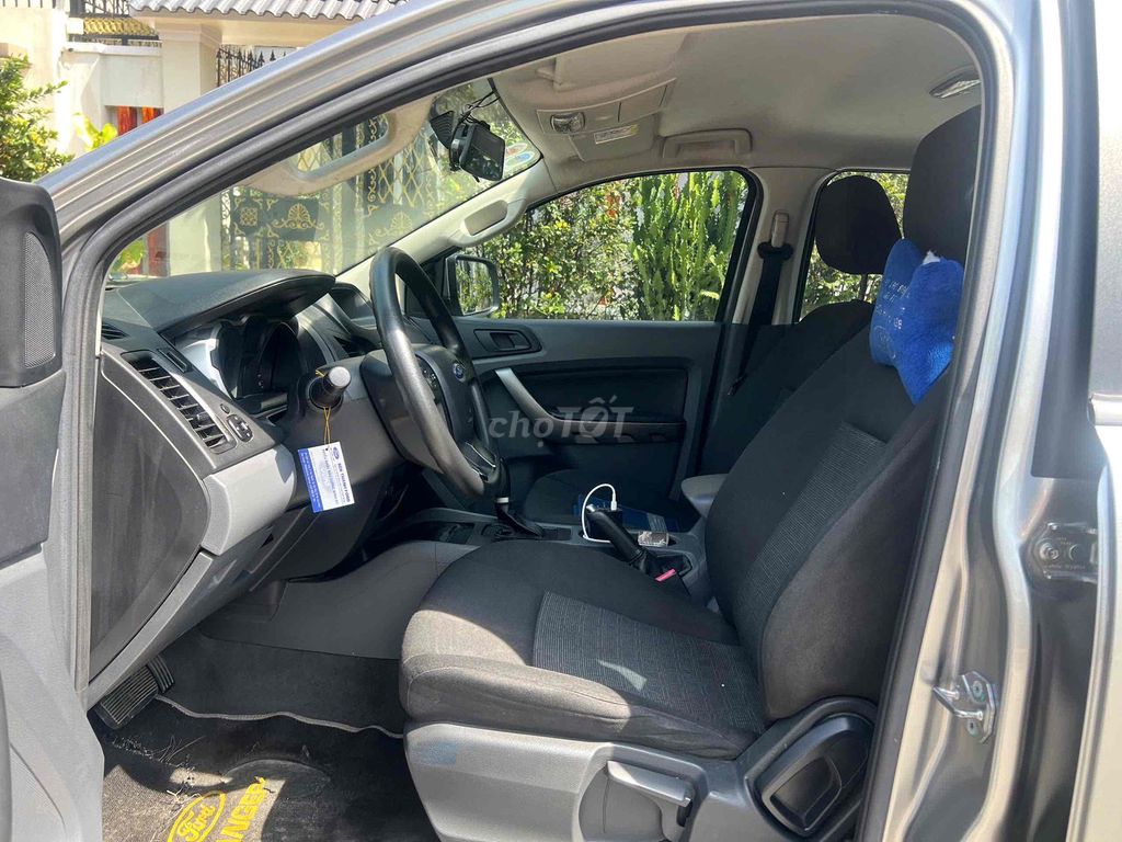 Ford Ranger XLS 2017 2.2 Bạc 110.000 km. Mua bán Ô tô tại Huyện Hóc Môn Tp Hồ Chí Minh được đăng bởi Trần Văn Đoan hình 11