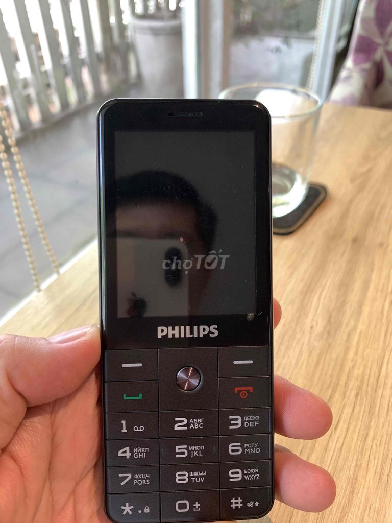 Điện thoại phổ thông Philips Xenium E6808 Đen 4G. Mua bán Điện thoại tại Quận 12 Tp Hồ Chí Minh được đăng bởi Tạ Văn Lĩnh hình 1