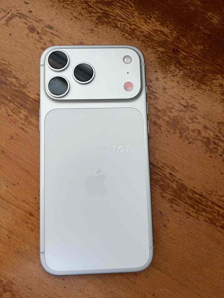 Apple iPhone 17 Pro Max 256GB Trắng Như mới. Mua bán Điện thoại tại Quận Tân Phú Tp Hồ Chí Minh được đăng bởi bbiboo hình 1