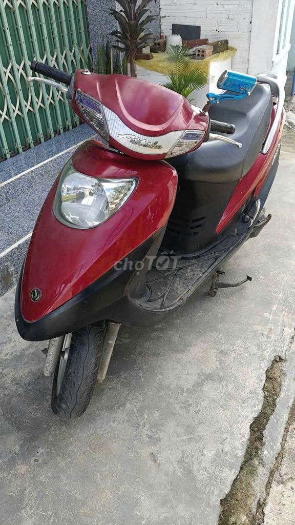 Xe tay ga Attila màu Đỏ