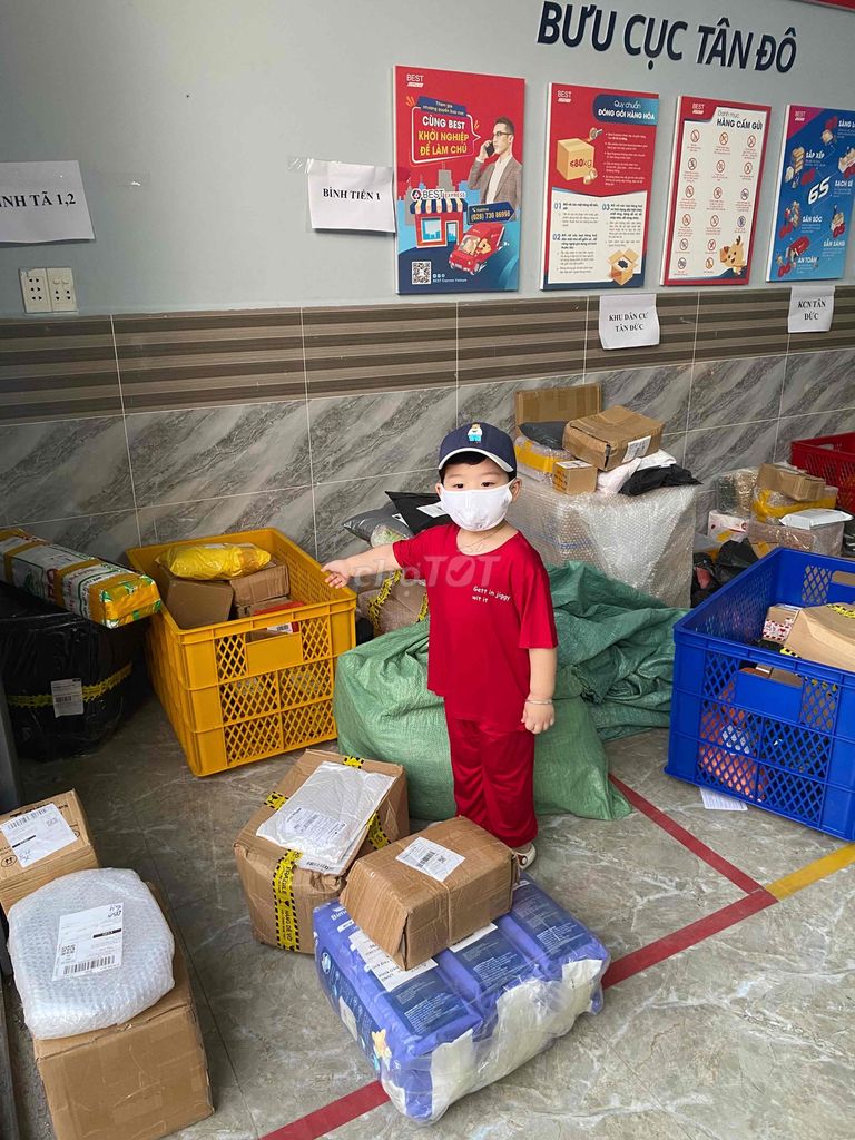 Tuyển 05 shipper giao hàng TT Đức Hòa, Long An. Việc làm tại Huyện Đức Hòa Long An được đăng bởi Best Express Bưu Cục Tân Đô hình 5