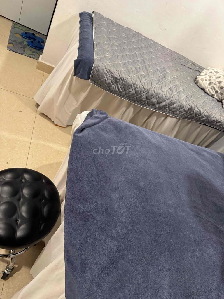 Giường Spa Vải Xám, Xanh 1m8 x 70cm. Mua bán Đồ chuyên dụng, Giống nuôi trồng tại Quận 10 Tp Hồ Chí Minh được đăng bởi Nguyễn Thị Như Ngọc hình 1