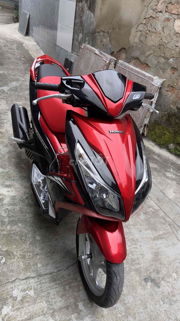 Honda Air Blade 125 Đỏ đen. Mua bán Xe máy tại Thành phố Vinh Nghệ An được đăng bởi cửa hàng xe máy hồng sáng hình 2