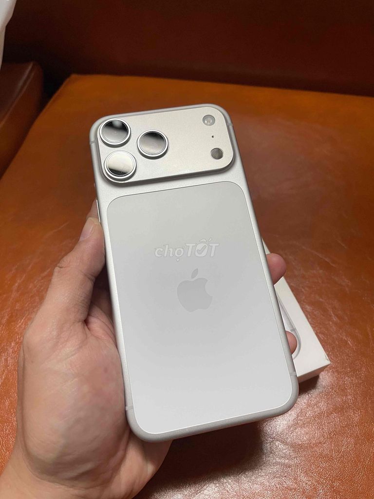 Apple 17 Pro Max 256GB Trắng 99,99%. Mua bán Điện thoại tại Quận Bình Thạnh Tp Hồ Chí Minh được đăng bởi Hoàng Lê Moblie hình 1