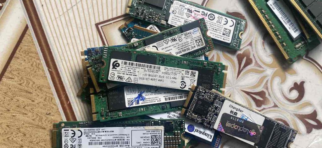 Ổ cứng SSD M2 sata 128G 180G 256G 512G zin us w10. Mua bán Linh kiện (RAM, Card...) tại Quận 1 Tp Hồ Chí Minh được đăng bởi Nguyễn hình 1