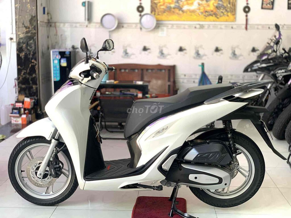Honda SH 125 CBS 2020 белый 28 тыс. км