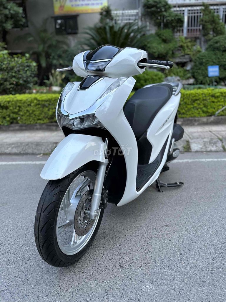 Honda SH Việt 2021! 125cc phanh CBS. Mua bán Xe máy tại Quận Hoàng Mai Hà Nội được đăng bởi Xe Máy Quân Oanh  hình 8