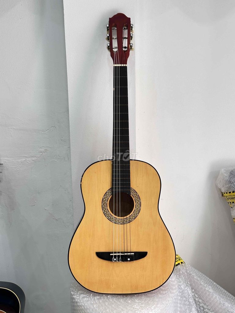 Đàn guitar Classic dây nilon. Mua bán Nhạc cụ tại Quận Hà Đông Hà Nội được đăng bởi thanh hình 1