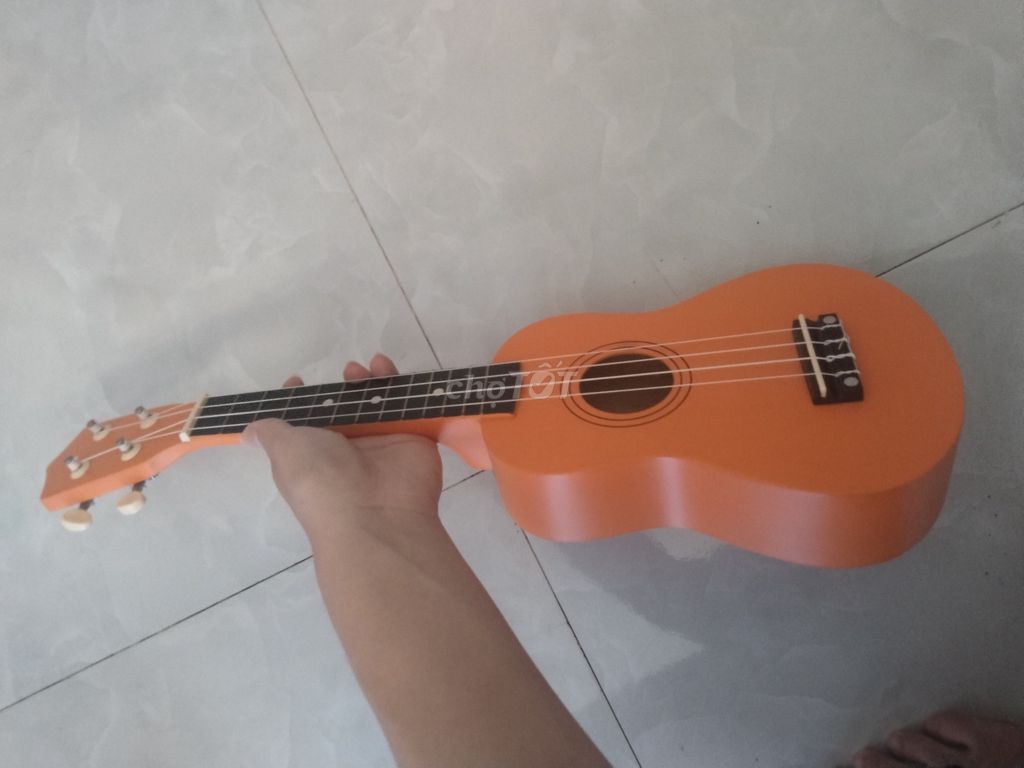 Đàn Ukulele 21 inch Cam. Mua bán Nhạc cụ tại Huyện Tân Phú Đồng Nai được đăng bởi Phan Ngọc Cẩm Tú  hình 1