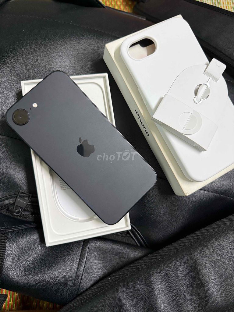 Apple iPhone 16 Đen VN/A sim vật lí 128GB/ Pin 100. Mua bán Điện thoại tại Quận 10 Tp Hồ Chí Minh được đăng bởi Khang Nguyễn Lâm hình 1