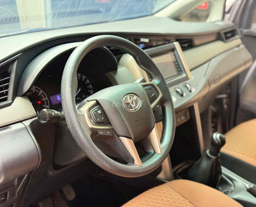 Toyota Innova 2018 2.0E - 116000 km. Mua bán Ô tô tại Thành phố Thủ Đức Tp Hồ Chí Minh được đăng bởi Thùy Phương Toyota hình 11
