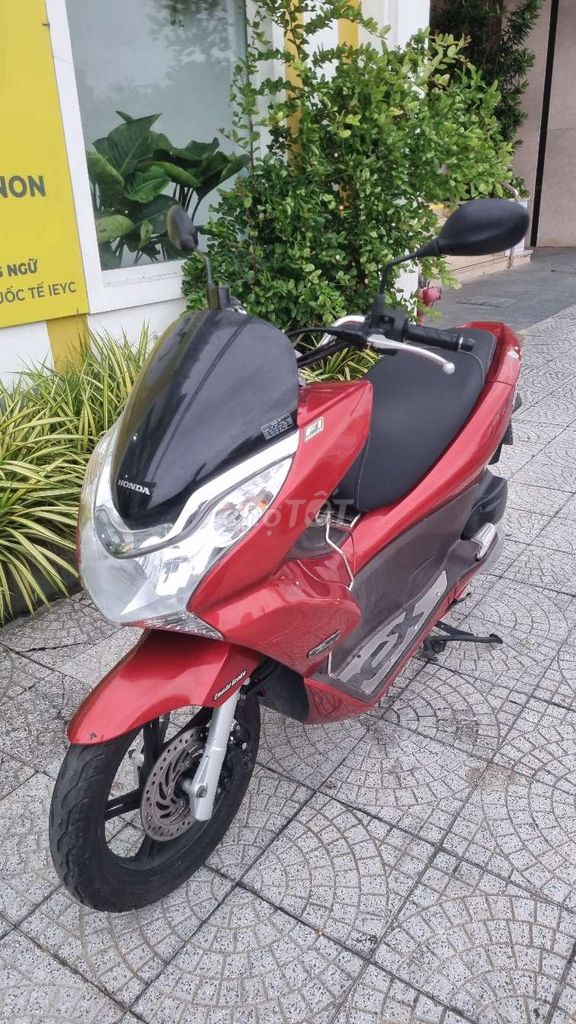 Скутер Honda PCX 2013, красный