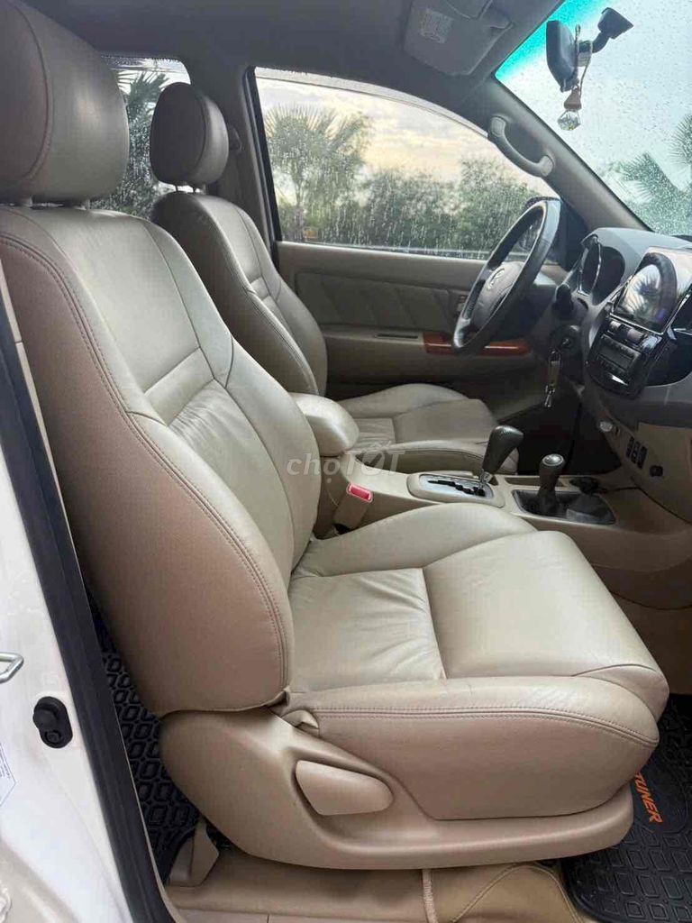 Toyota Fortuner trd 2 cầu 2011 2.7V - 43000 km. Mua bán Ô tô tại Huyện Tân Thạnh Long An được đăng bởi Dân Nguyễn công hình 10