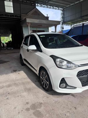 Hyundai i10 AT hatchback 2018 Trắng Tự động