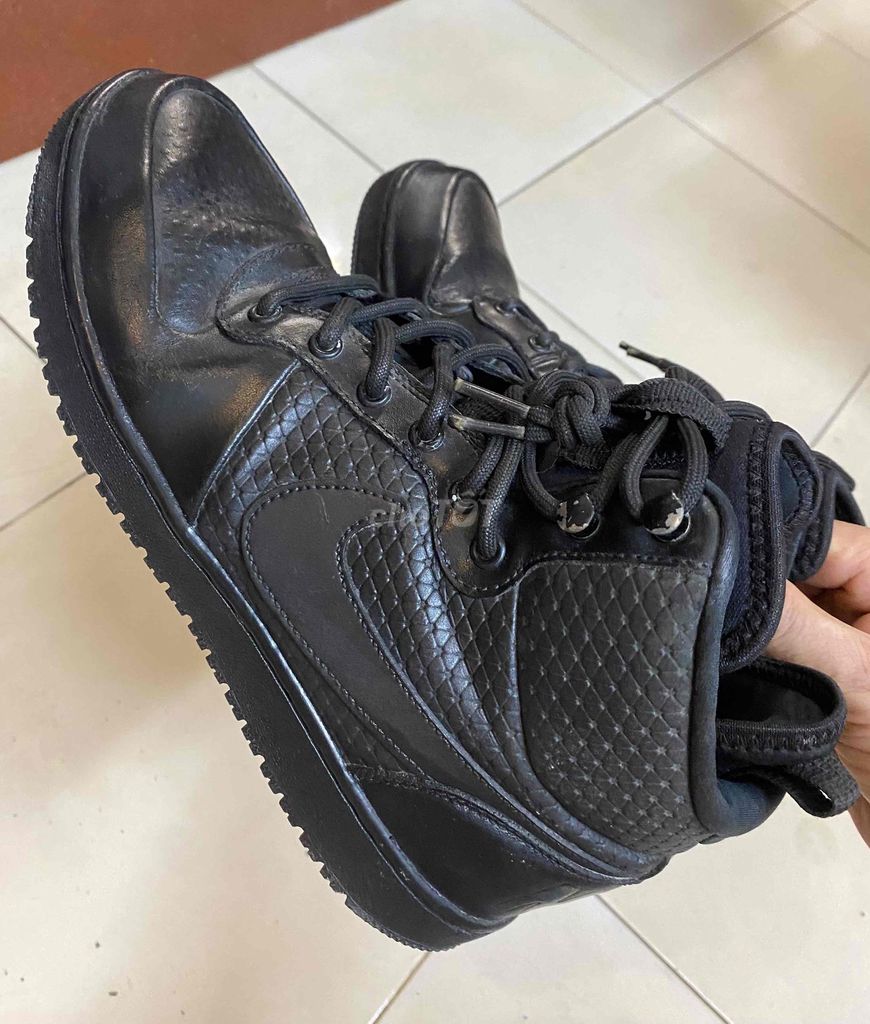 Giày thể thao Nike Manoa Leather Đen 42. Mua bán Giày dép tại Quận Thanh Xuân Hà Nội được đăng bởi Chú Phúc hình 1