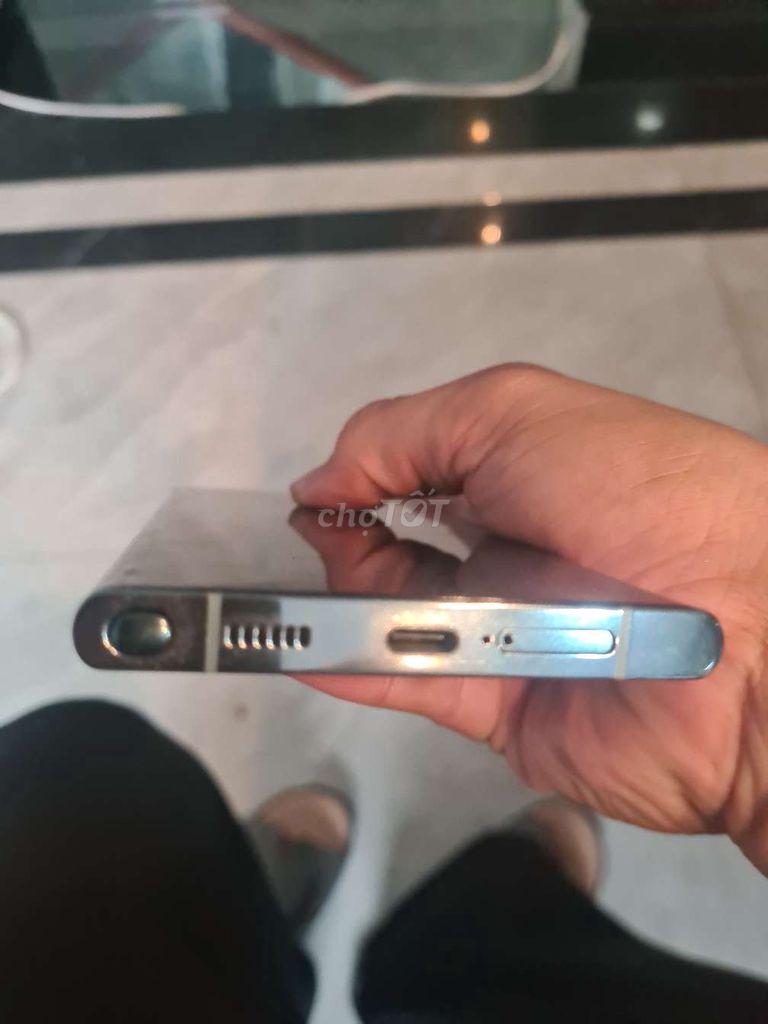 Samsung Galaxy S22 Ultra Xám Màn hình nứt kính. Mua bán Điện thoại tại Quận Tân Phú Tp Hồ Chí Minh được đăng bởi Lê Hoàng Anh hình 1