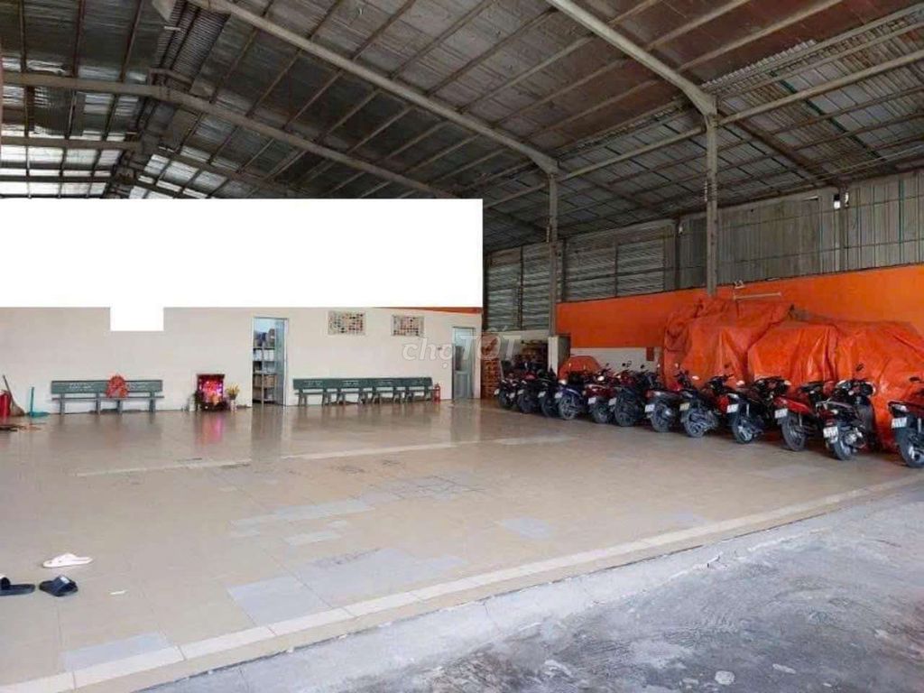 Cần cho thuê xương P ĐHT Q 12 DT 1000m2