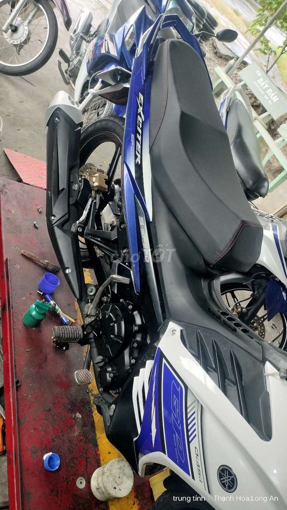 Yamaha Exciter 135 Xanh trắng. Mua bán Xe máy tại Huyện Thạnh Hóa Long An được đăng bởi tính  hình 4