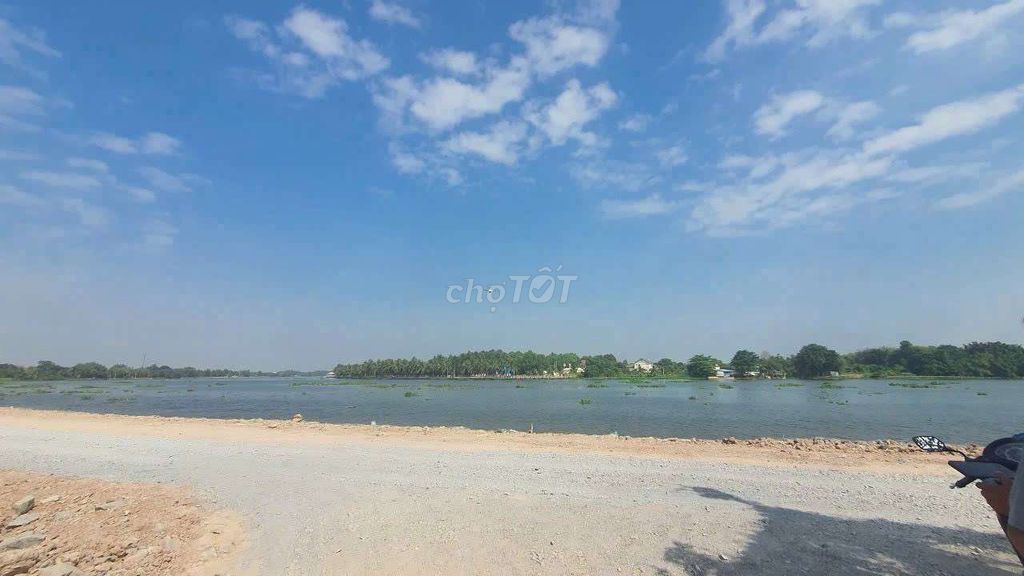 Siêu phẩm sông sài gòn 40 tỷ. Mua bán đất tại Huyện Củ Chi Tp Hồ Chí Minh được đăng bởi Nhà Đất Oanh Oanh Bình Mỹ Củ Chi hình 2