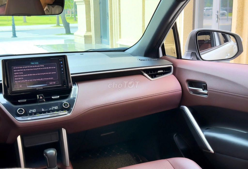 Toyota Corolla Cross 1.8HV 2020, tiết kiệm với HV. Mua bán Ô tô tại Quận Long Biên Hà Nội được đăng bởi Long Biên Cars hình 12