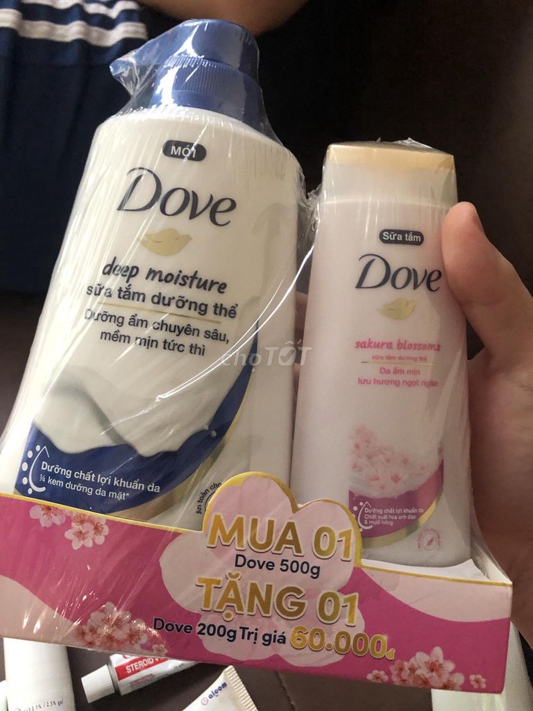 bộ dầu gội sữa tắm dove mới mua chưa dùng