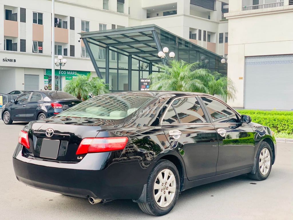 Toyota Camry LE 2007 Đen 102.000 km. Mua bán Ô tô tại Quận Gò Vấp Tp Hồ Chí Minh được đăng bởi Quang hình 3