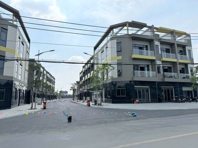 🇻🇳NHÀ PHỐ ĐẲNG CẤP🚝NGAY GA METRO🏨LÀNG ĐAI HỌC🌈CĂN HIẾM CÒN LẠI