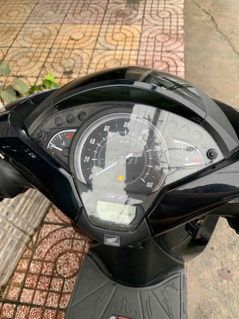 SH 125 2017 zin cọp máy miễn bàn chính chủ 65F1. Mua bán Xe máy tại Quận Thốt Nốt Cần Thơ được đăng bởi Cầm Đồ Thành Chánh  hình 2