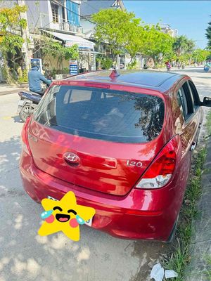 Hyundai i20 2013 1.4 AT - 80000 km