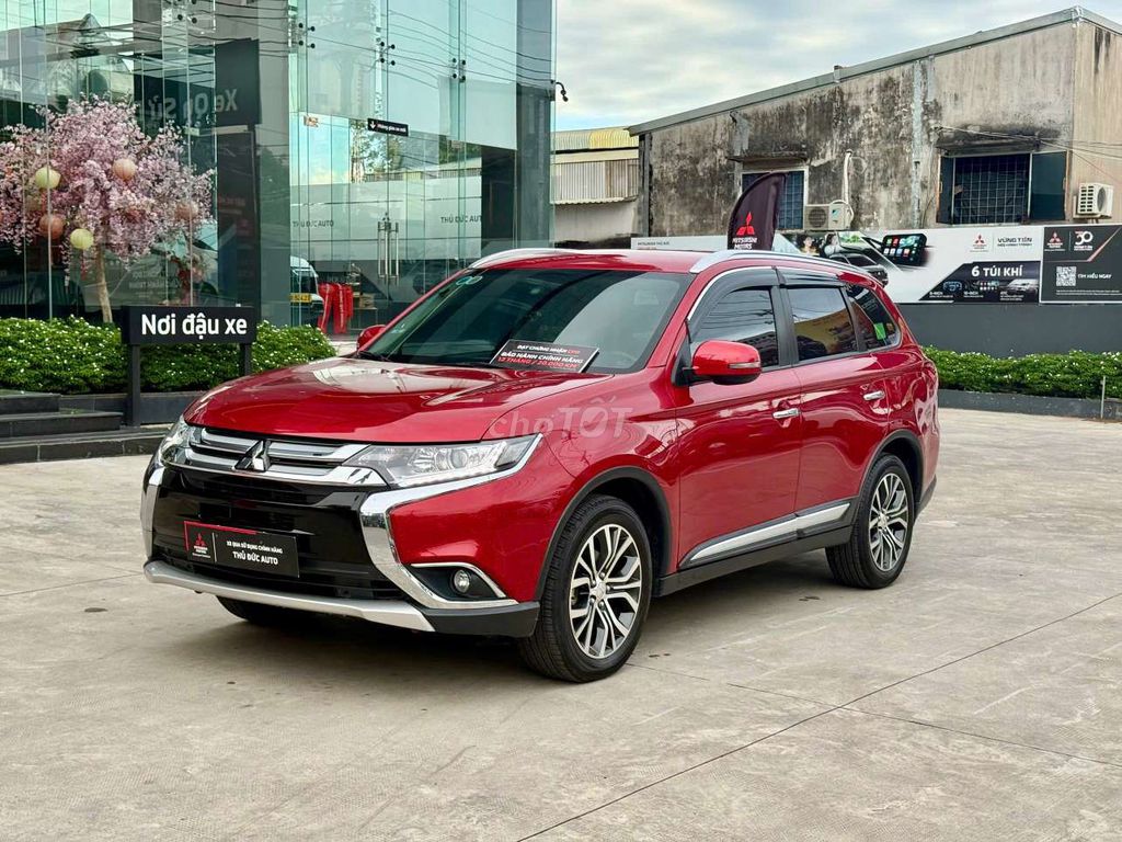 Mitsubishi Outlander CVT 2018 Đỏ - Odo 29300 km. Mua bán Ô tô tại Thành phố Thủ Đức Tp Hồ Chí Minh được đăng bởi Mitsubishi Chính Hãng hình 3
