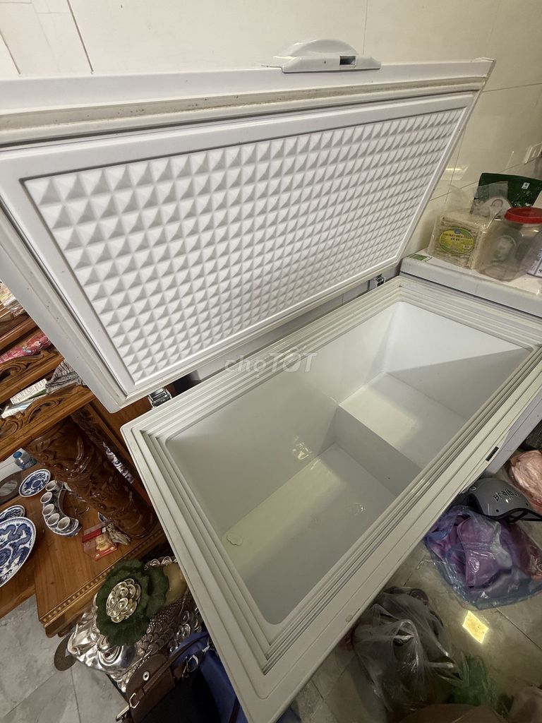 Tủ đông Hòa Phát 252L Trắng. Mua bán Tủ lạnh tại Quận Hoàn Kiếm Hà Nội được đăng bởi Hằng Nga hình 1