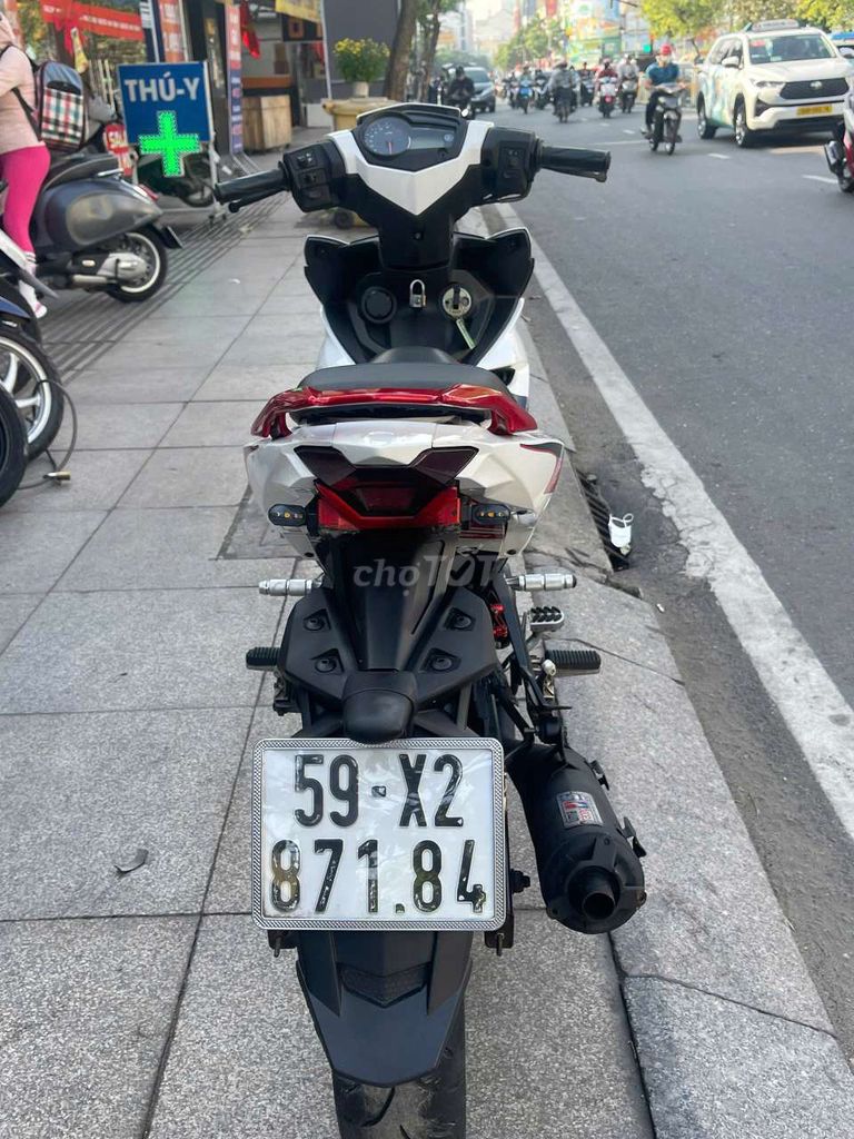 Yamaha Exciter 150 2017 Trắng Đỏ Đen. Mua bán Xe máy tại Quận Tân Phú Tp Hồ Chí Minh được đăng bởi Tuanduy hình 6