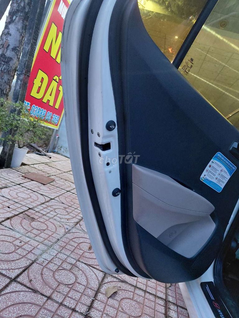 Hyundai Grand i10 Sedan 2019 1.2 MT Base 11109 km. Mua bán Ô tô tại Thị xã Bến Cát Bình Dương được đăng bởi Toán Mp hình 6