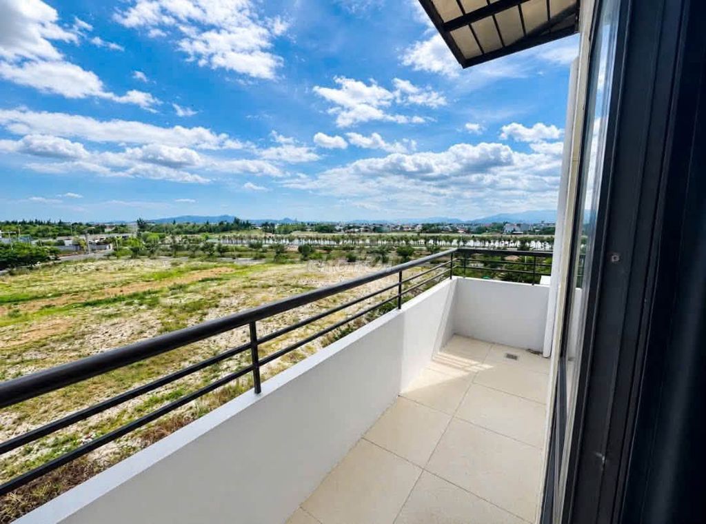 Новая квартира 40 м² с антресолью рядом с FPT — фото 3
