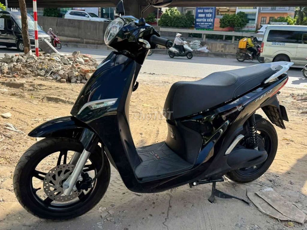 Xe máy điện VinFast Feliz II Đen