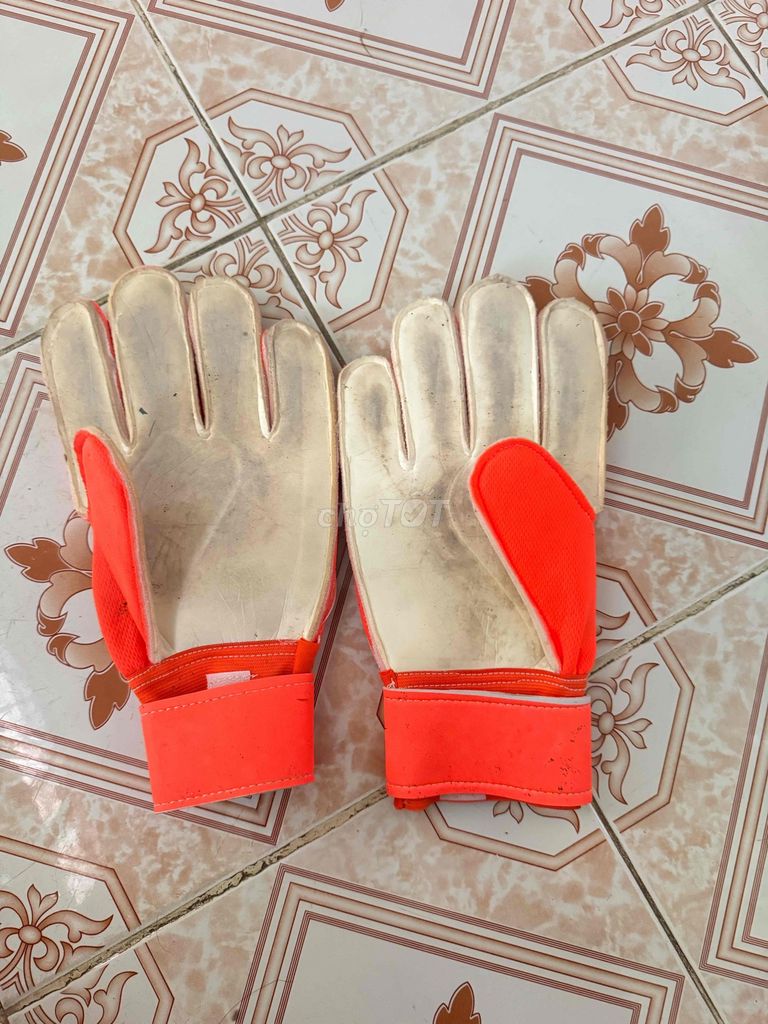 Găng tay thủ môn Nike size 9 Cam Vàng. Mua bán Đồ thể thao, Dã ngoại tại Quận Ninh Kiều Cần Thơ được đăng bởi Công Toàn hình 1