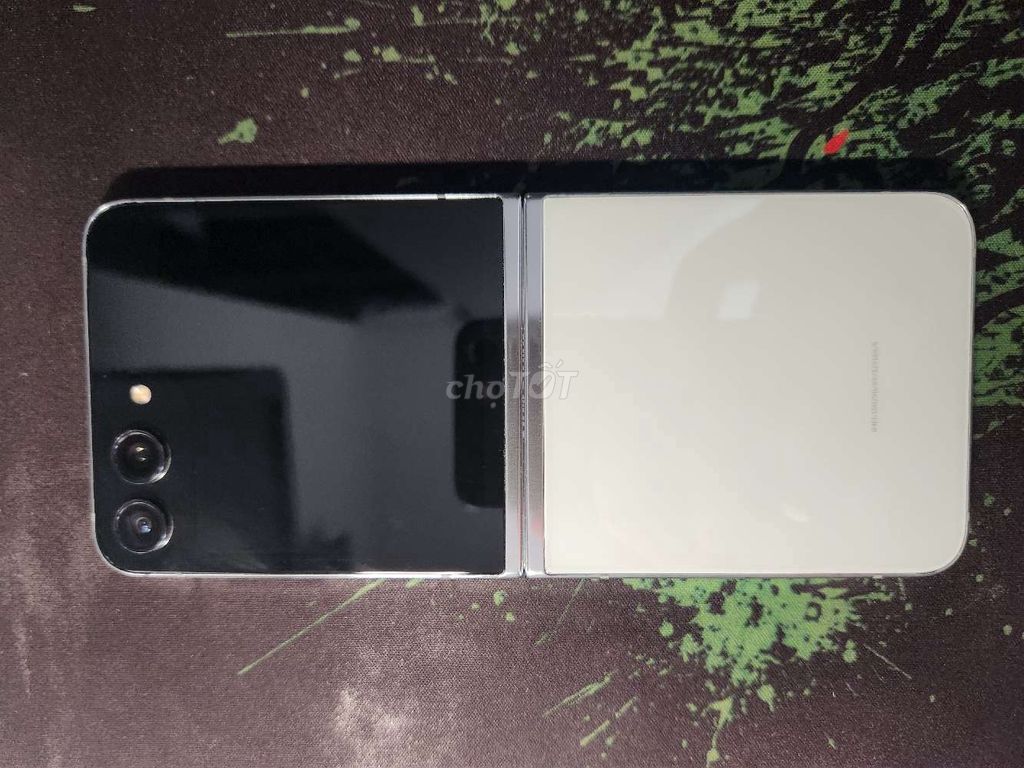 Z Flip5 5G 256Gb đẹp 98%. Mua bán Điện thoại tại Quận Hai Bà Trưng Hà Nội được đăng bởi Đỗ Huy Hoàng hình 1