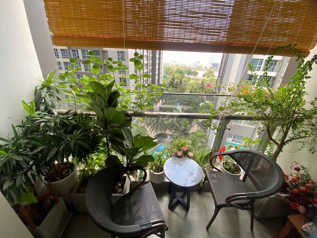 Апартаменты в Vinhomes Central Park, 3 спальни, уютный ремонт, вид на реку