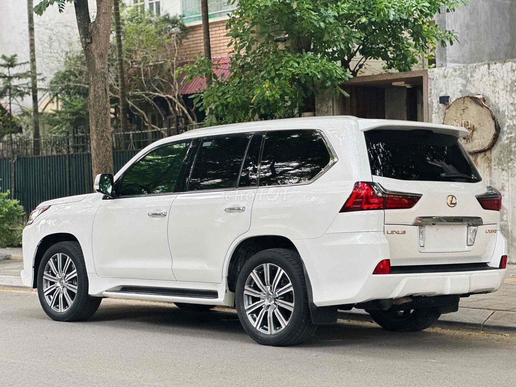 Lexus LX 2***0 km. Mua bán Ô tô tại Quận Cầu Giấy Hà Nội được đăng bởi Xe chất Hà Nội hình 4
