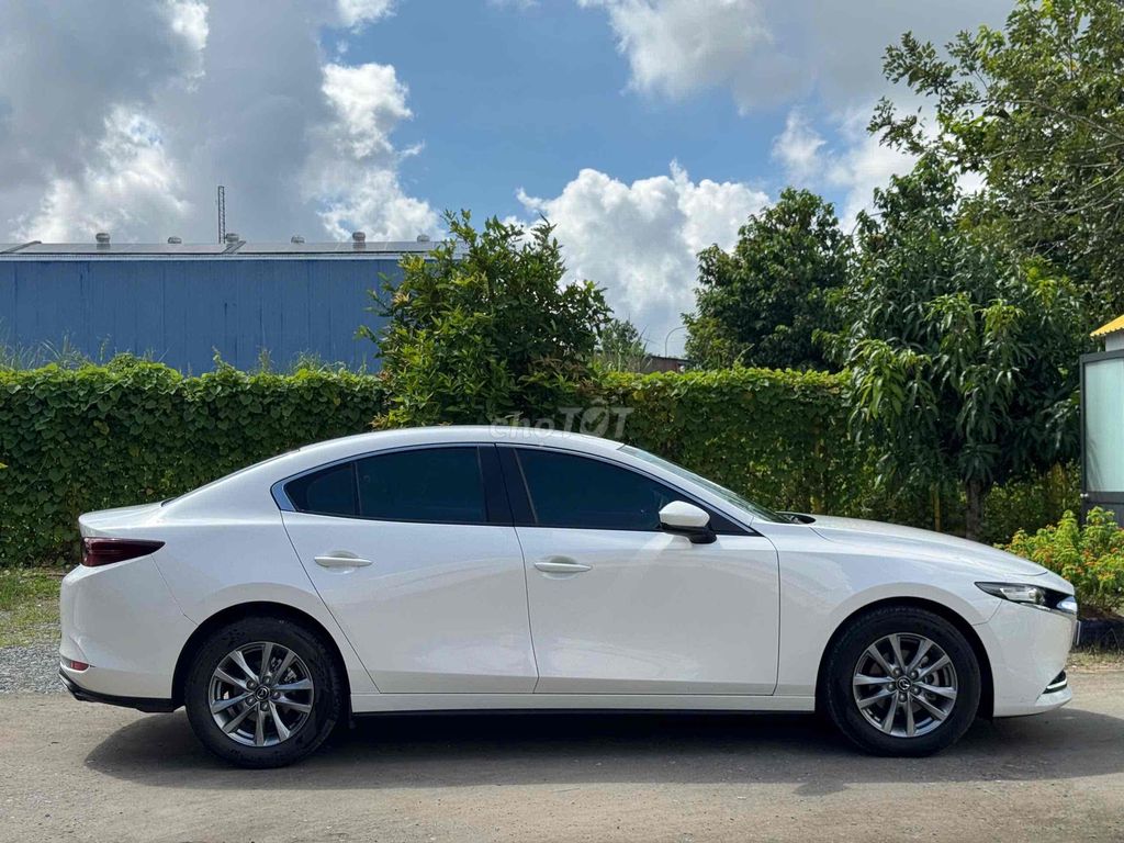Mazda 3 2022 1.5L Deluxe 2022 Chỉ Từ 160Triệu. Mua bán Ô tô tại Quận Cái Răng Cần Thơ được đăng bởi Chuyên Mua Bán Ô Tô Qua Sử Dụng Carpla Cần Thơ hình 4