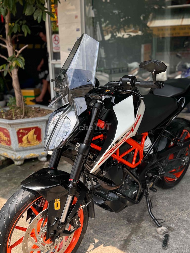 Cần bán KTM DUKE 390 2020 Biển SG 9 chủ Xe keng. Mua bán Xe máy tại Quận Bình Tân Tp Hồ Chí Minh được đăng bởi Việt Motor Bình Tân hình 4