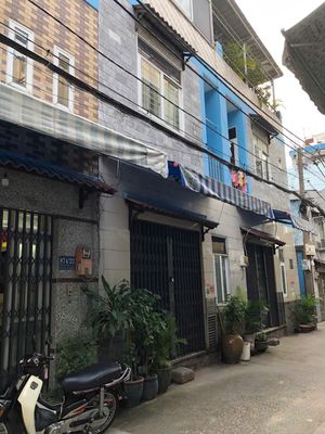 Аренда · 2 комн. · 20 м² · Quận 4, ул. Đường Đoàn Văn Bơ